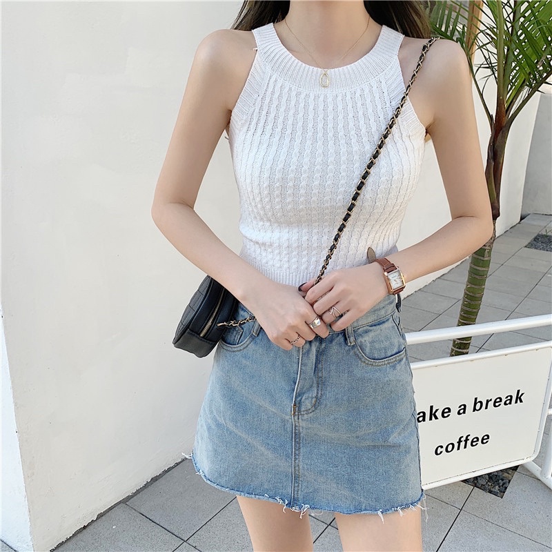 Áo len sát nách cổ yếm  Áo croptop ôm body không tay hở vai, Phong cách trẻ trung năng động, Thời trang thu xinh