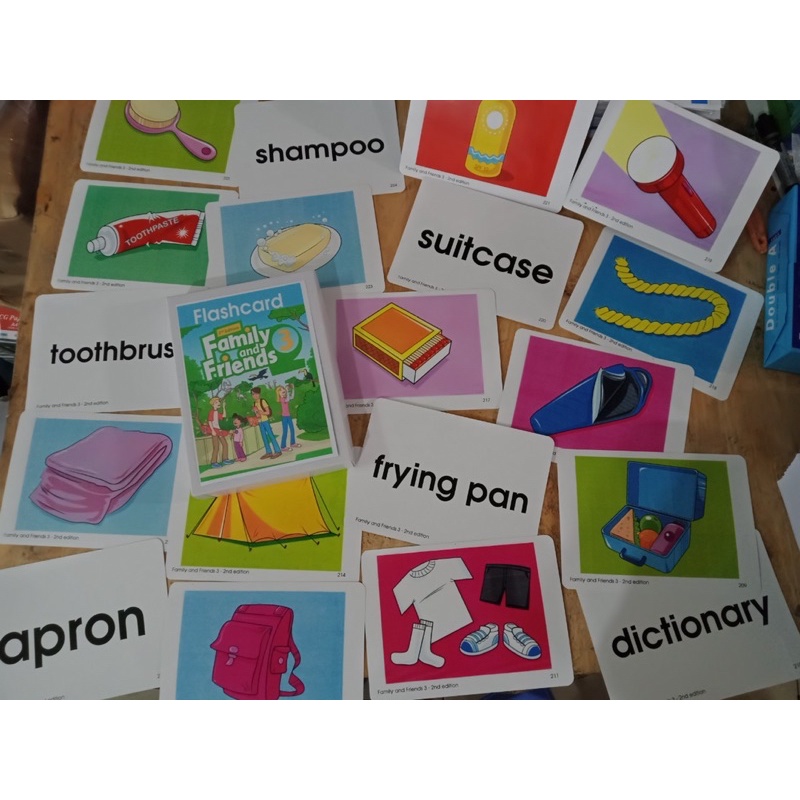 FLASHCARD FAMILY AND FRIENDS 3 BẢN 2ND EDITION