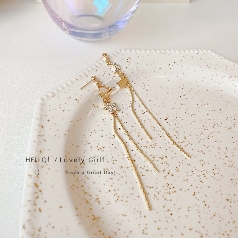 Đôi Khuyên Tai Dài Tua Rua Hình Mặt Trăng Và Ngôi Sao Thời Trang Hàn Quốc