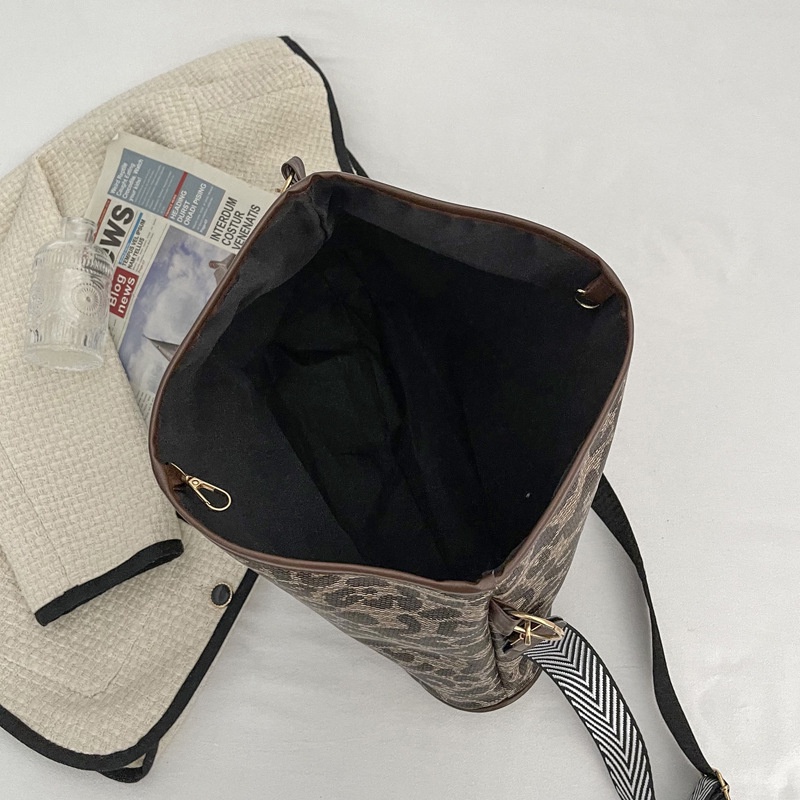 IELGY Túi đeo vai sức chứa lớn họa tiết da báo