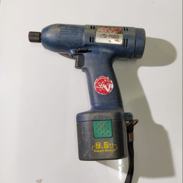Máy bắt vít Ryobi 9.6V