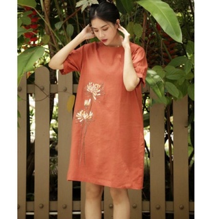 Đầm suông Linen bột Premium form rộng tay bom thêu hoa, form suông không kén dáng mặc. (Cam đất, Trắng gạo)