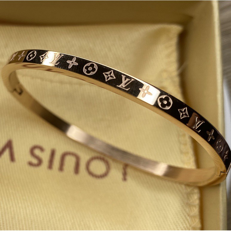 Vòng Đeo Tay Khắc Họa Tiết Monogram Thời Trang Mới 2022