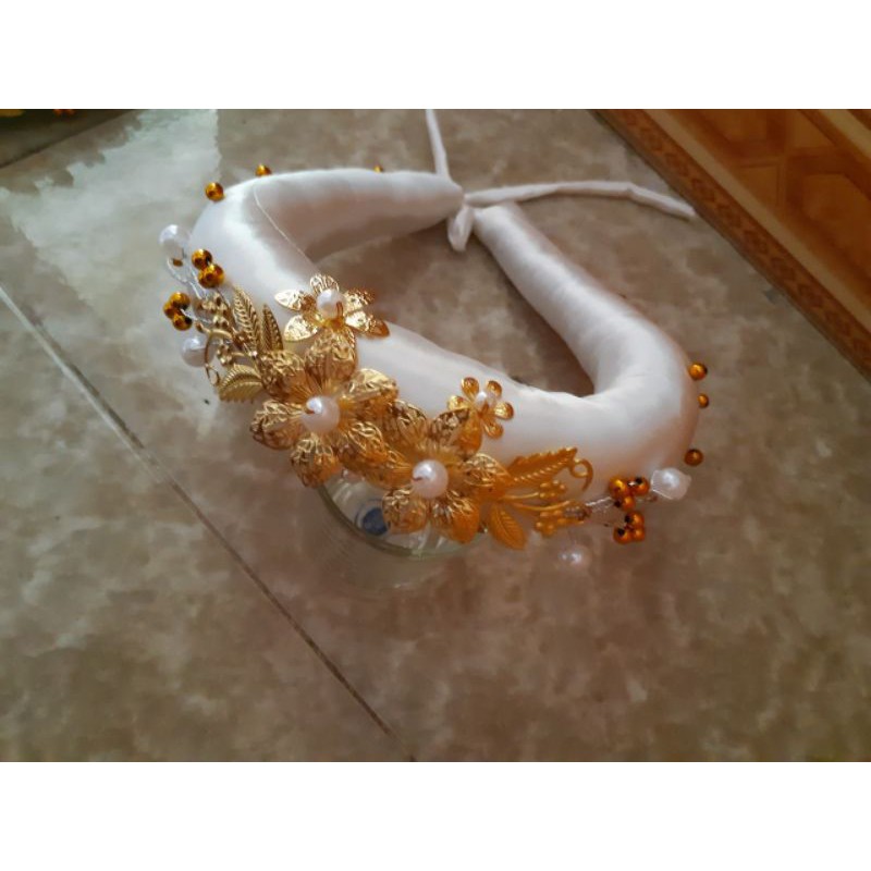 Mấn  đơn đính hoa kim loại mạ vàng, mấn đội đầu thủ công, mấn đội đầu cách tân, mấn áo dài