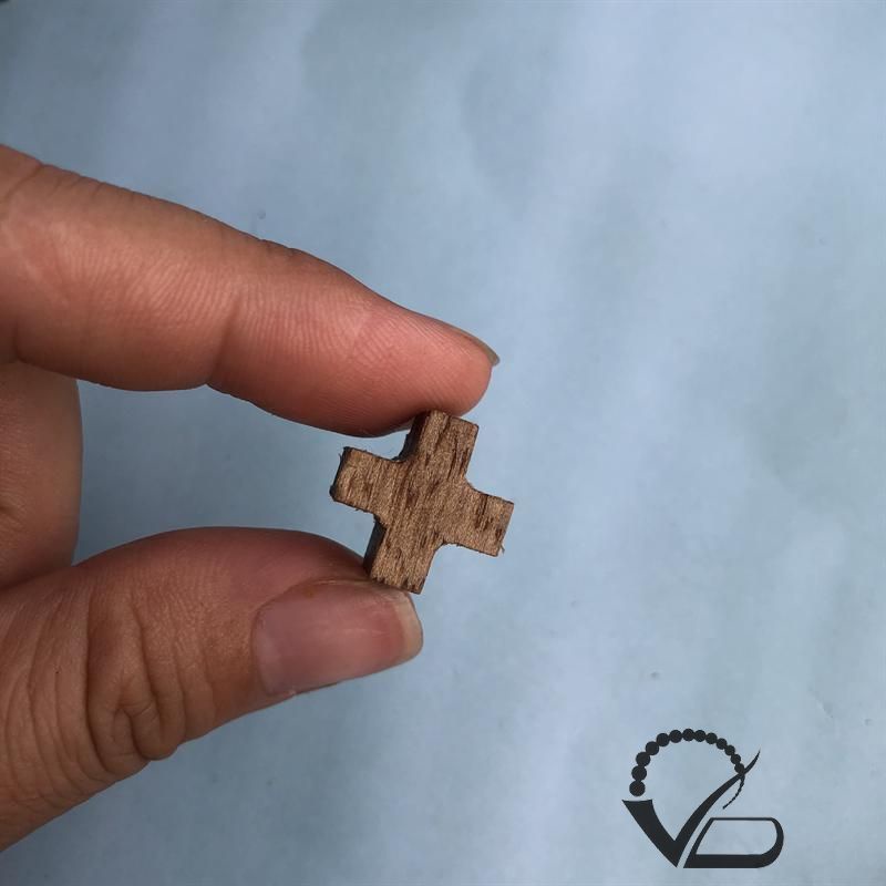 Charm Thánh Giá Trầm Hương Tốc dành cho khách Công giáo