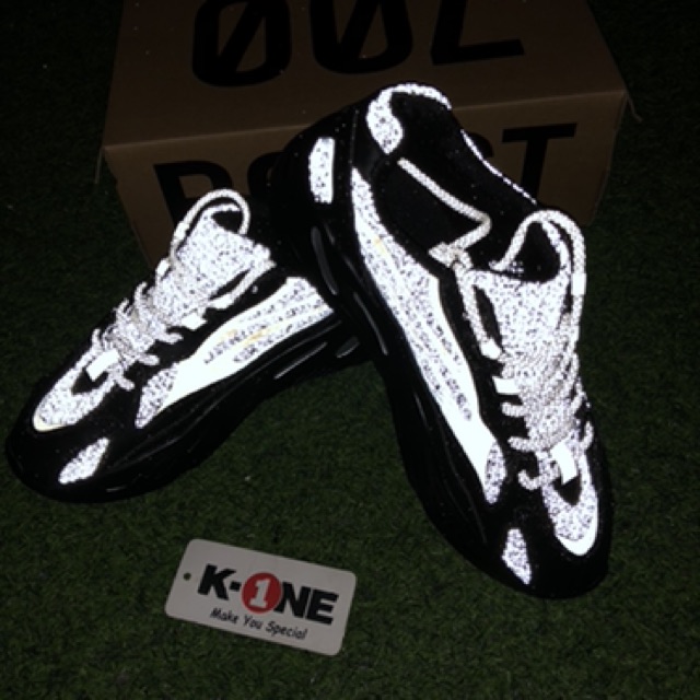 [FreeShip+BOX+Bill+TẤT] Yz 700 new đen full phản quang - Giày thể thao nam nữ size 36-44 | BigBuy360 - bigbuy360.vn