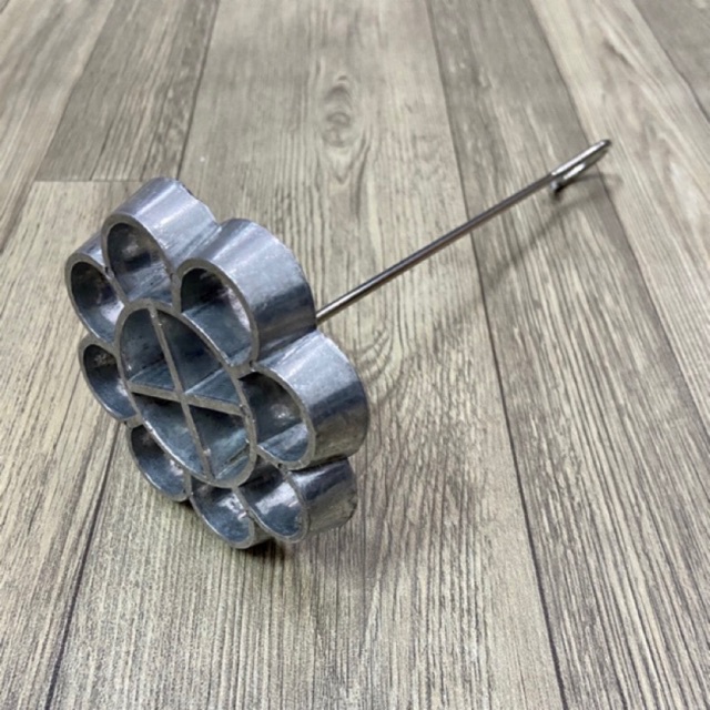 Khuôn bánh nhúng hoa mai lớn