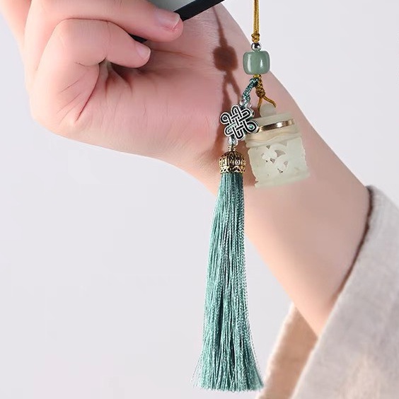 Móc treo tua rua phụ kiện bình an nút cát tường đá phát sáng cầu may mắn trang trí