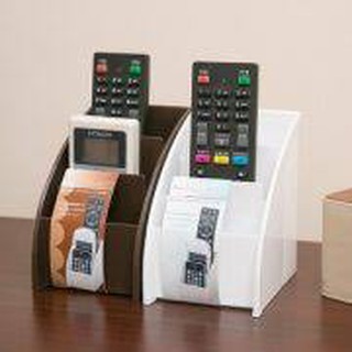 Hộp 3 ngăn đựng bút, điều khiển