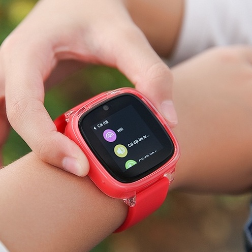 Đồng hồ thông minh trẻ em Oaxis MyFirst Fone D2 Đỏ có định vị GPS màn hình IPS 1.3&quot; - Chính hãng BH 12 tháng