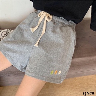 Quần short hoa cúc
