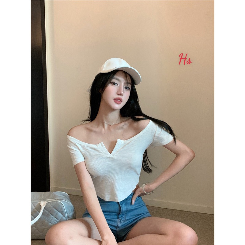 Áo Croptop Nữ Đuôi Tôm Cúc Cài Cộc Tay Trơn 2 Màu