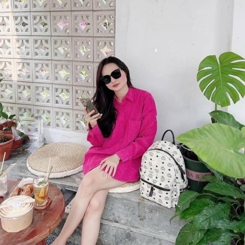 Áo sơ mi CHIPXINHXK form rộng, kiểu dáng trẻ trung màu hồng đậm