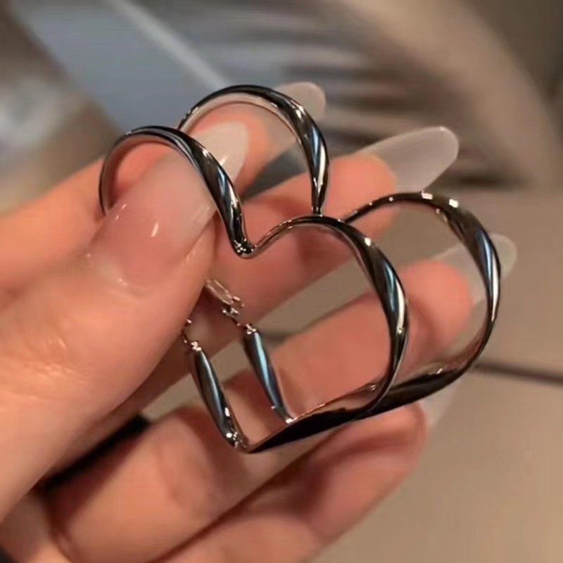 Đôi Bông Tai Mạ Bạc 925 Hình Trái Tim Lớn