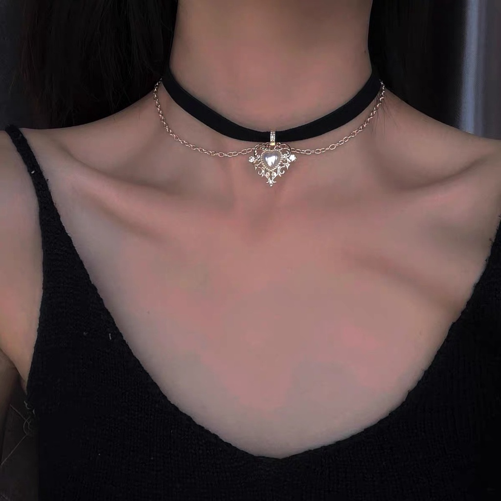 Choker mix dây xích vàng chi tiết trái tim hoàng gia sang chảnh
