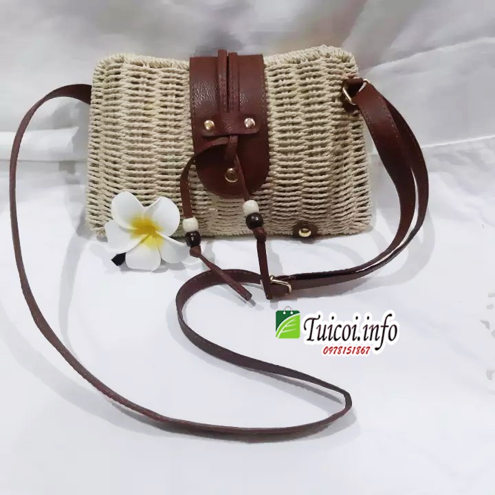Túi cói hộp sò tua rua