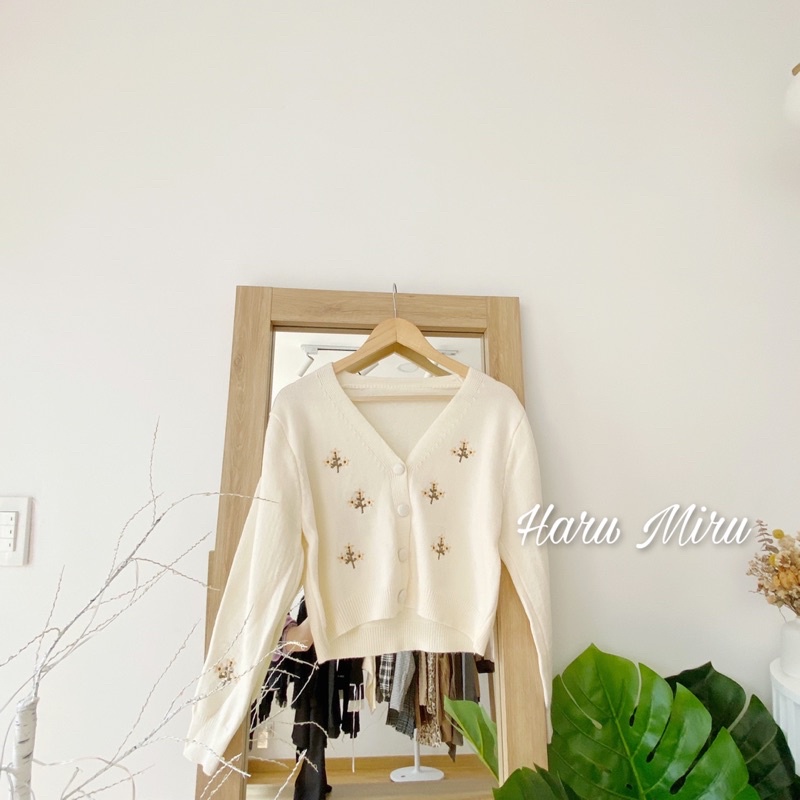 Áo khoác hoạ tiết hoa nhí