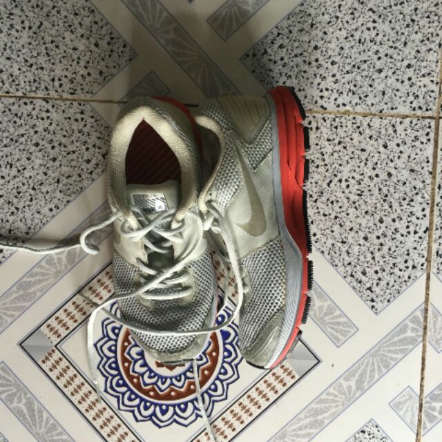 Giày nike secondhand 85% size 36.5