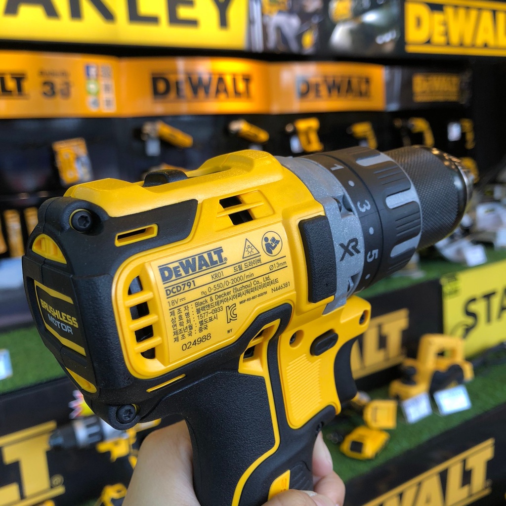 Máy khoan pin Dewalt DCD791N 18V