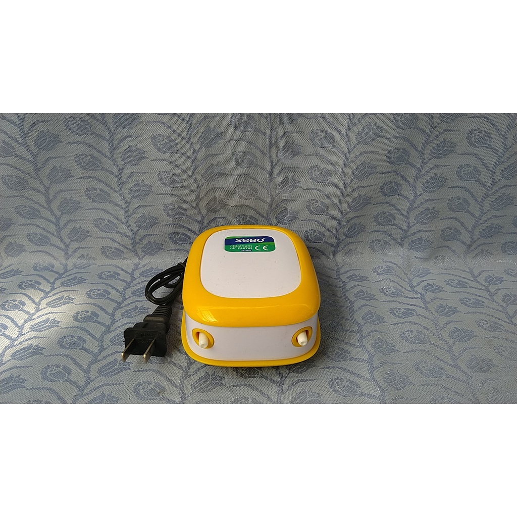 Máy sủi khí SOBO dùng cho bể cá.