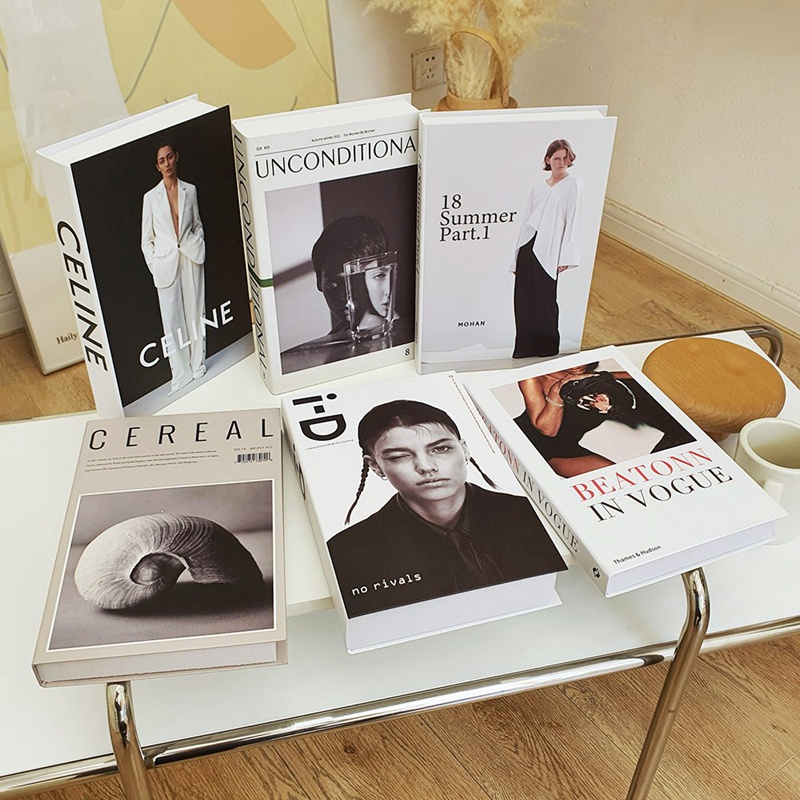 Sách Mô Hình Dùng Làm Đạo Cụ Chụp Ảnh