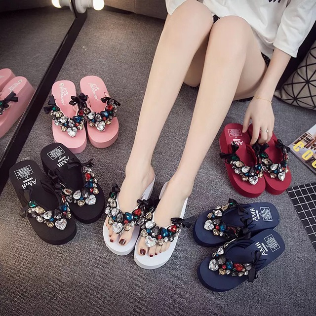 (SALE -size 36 )Dép đế xuồng đính hạt cườm