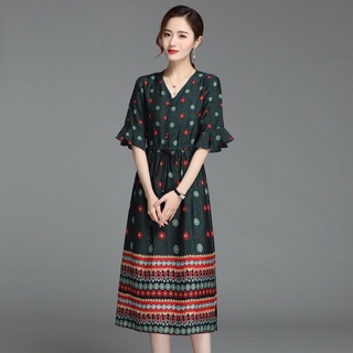 Đầm xoè hoạ tiết bông chân