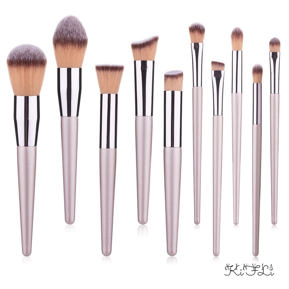 K2 Cọ Trang Điểm Thiết Kế Cán Gỗ Sang Trọng