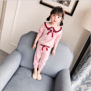 Bộ Thể thao viền cho bé gái
