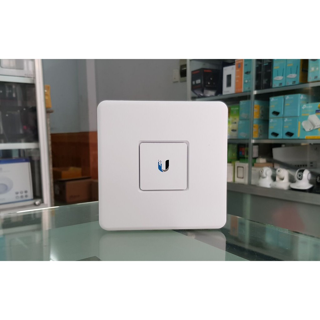 Router cân bằng tải Unifi Security Gateway (USG)