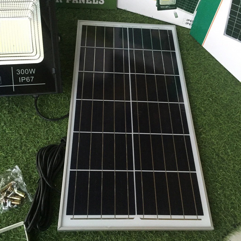 Đèn năng lượng mặt trời có điều khiển chống nước IP67 công suất 40-300W