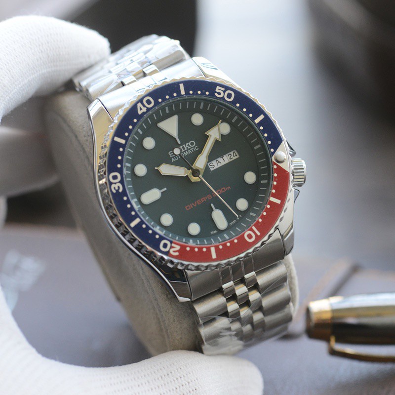 Seiko 5 SKX007 Men Watch Double Calendar Waterproof Watch Second Running quartz watch watch for men