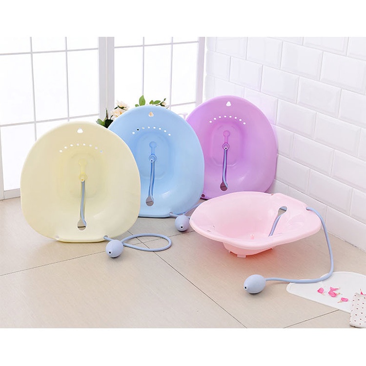 Chậu xông kèm vòi xịt giúp vệ sinh vùng kín cho chị em phụ nữ sau sinh, người viêm phụ khoa, bị bệnh trĩ rất tiện lợi