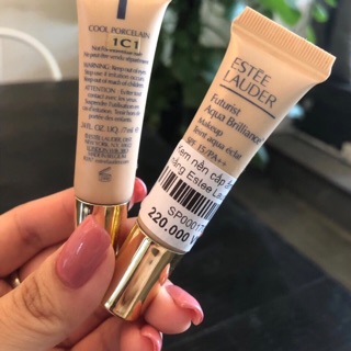 Kem nền cấp ẩm chống nắng Estee Lauder