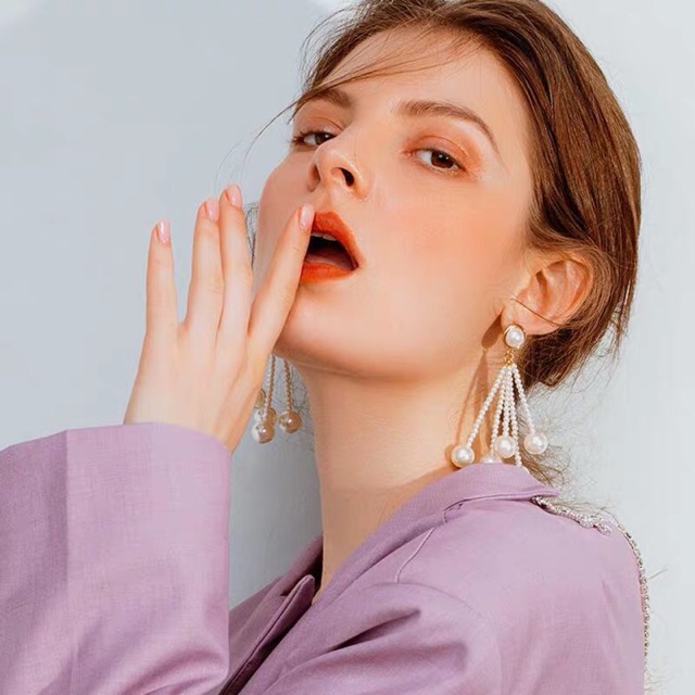 Hoa tai phong cách âu mỹ