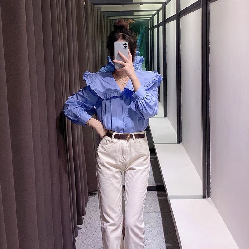 Áo sơ mi xanh cổ bèo