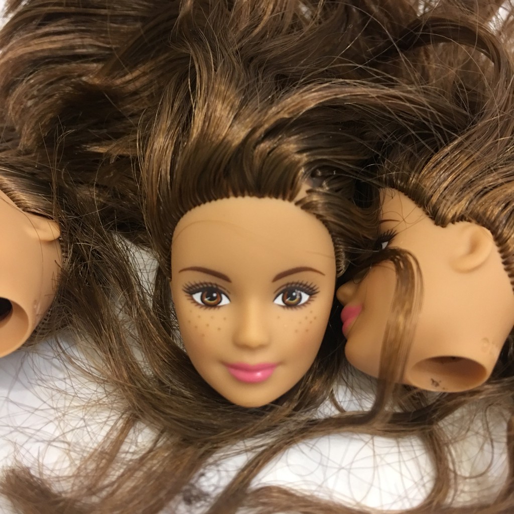 BB02 - Đầu búp bê barbie