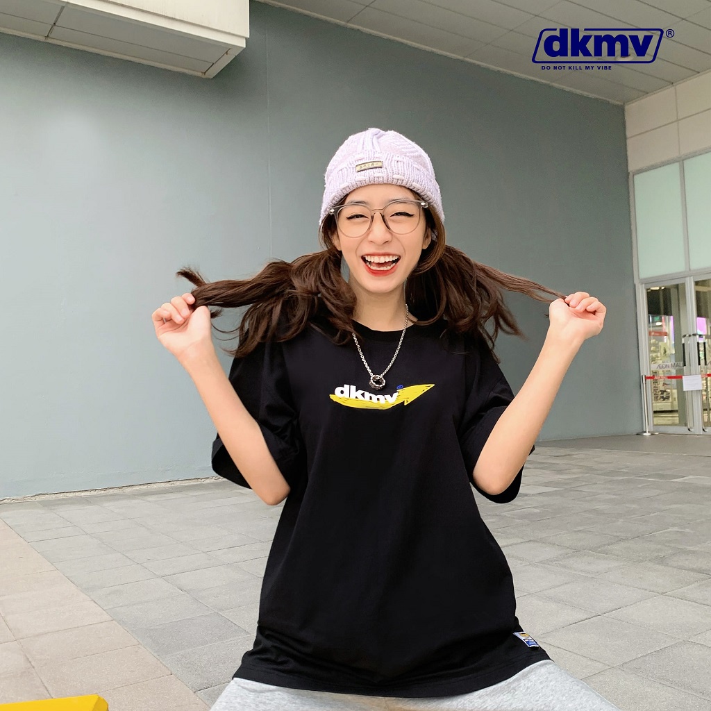 Áo thun nữ cotton cổ tròn form rộng | DKMV Arrow Tee