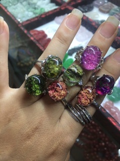 Mặt Ưu linh tím  tóc