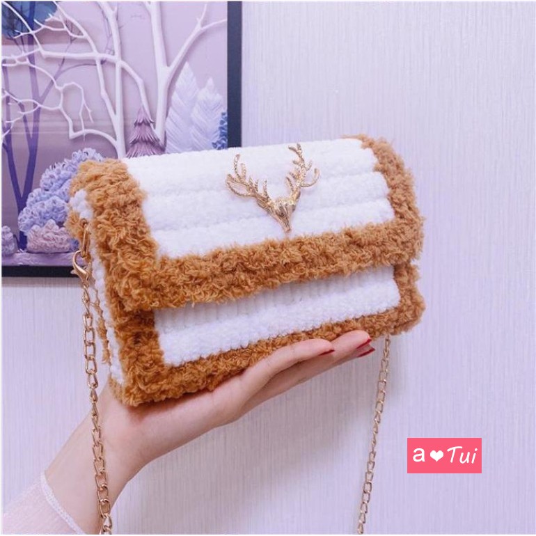 Túi handmade tự đan len viền xù sừng hưu