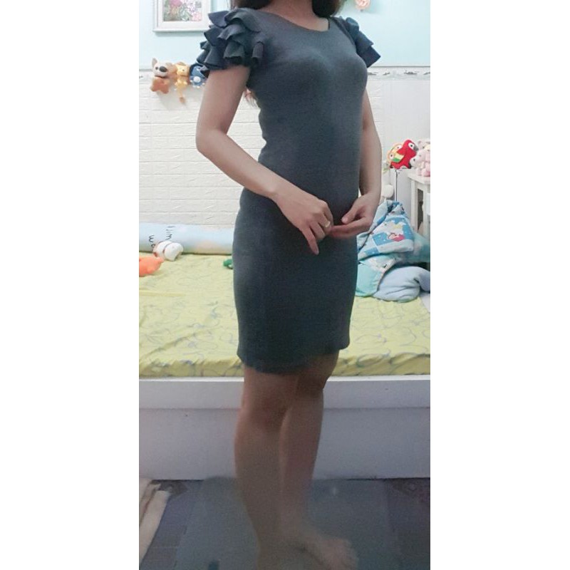 Thanh lý đầm body len màu xam den size M dưới 48kg,
