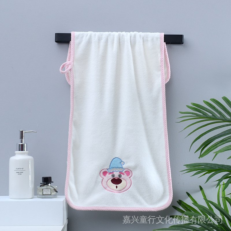 Bộ 2 Khăn Tắm Lotso Vải Lông Cừu San Hô Dày Dặn Họa Tiết Gấu Hồng/Dâu Tây Dễ Thương Dùng Làm Quà Tặng