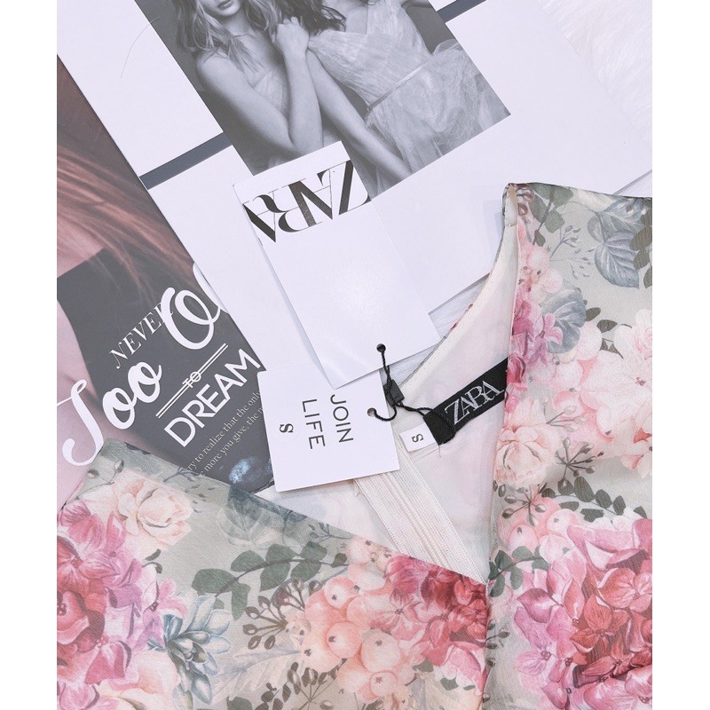 VÁY HOA TƠ HỒNG XANH CỔ V ĐAI EO CHO NỮ | BigBuy360 - bigbuy360.vn