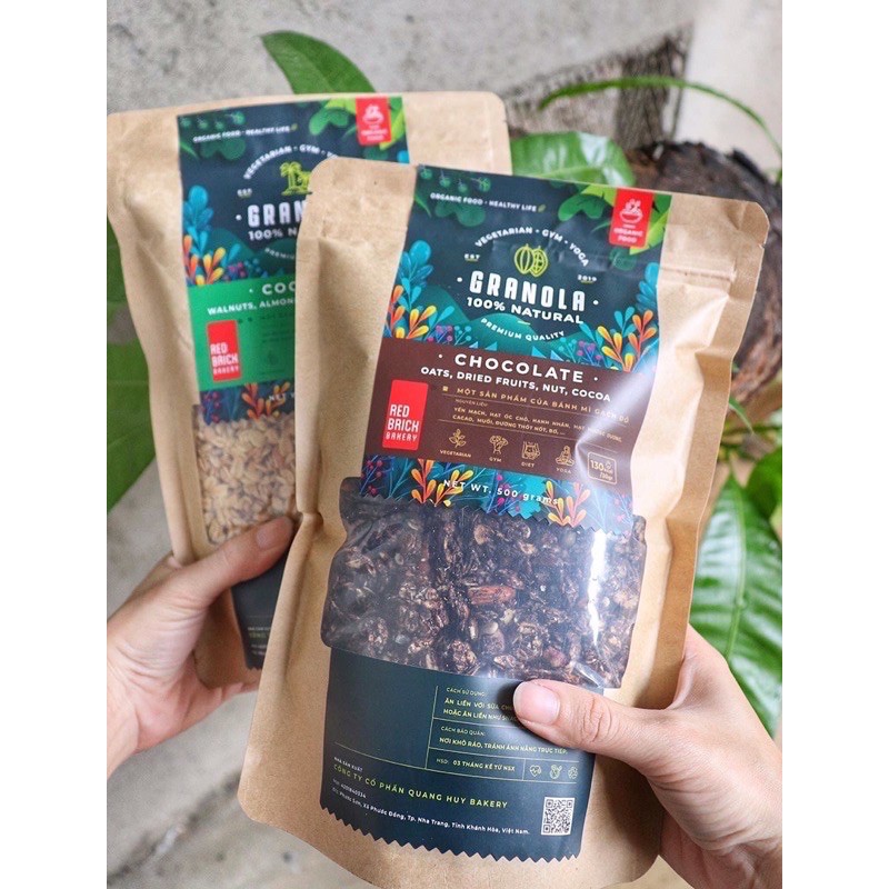 Combo ăn kiêng 1 hộp bánh Biscotti 250g + 1 gói Granola 250g Gạch Đỏ