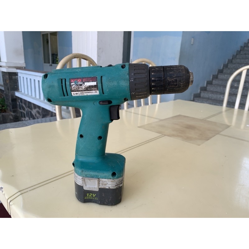 Máy khoan Ryobi 12v.