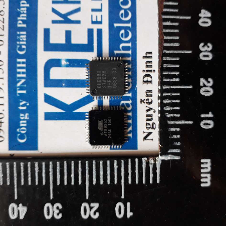 AT89S52 24AU QFP-44 vi diều khiển 8051, chân dán, SMD kde2053