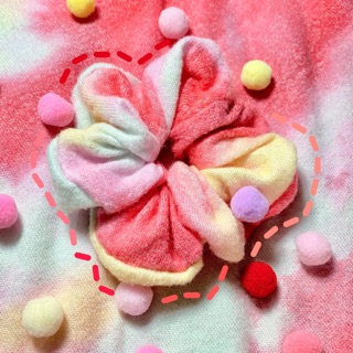 Cột tóc Scrunchies mẫu loang màu