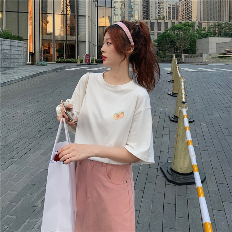 Áo thun dáng dài tay ngắn in họa tiết chữ cái và hình ảnh trẻ trung thời trang cho nữ