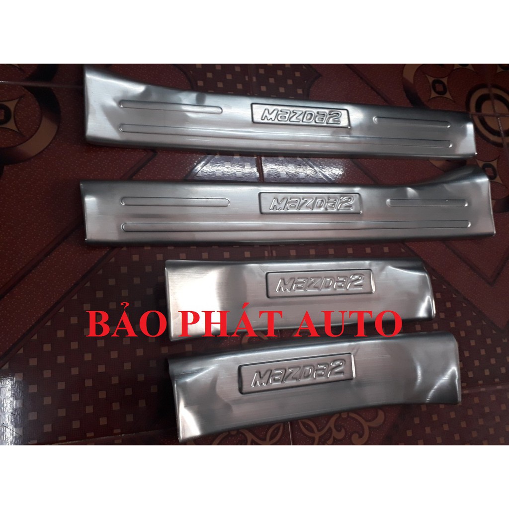 Nẹp bước chân trong ( Giẫm trong)  MAZDA 2