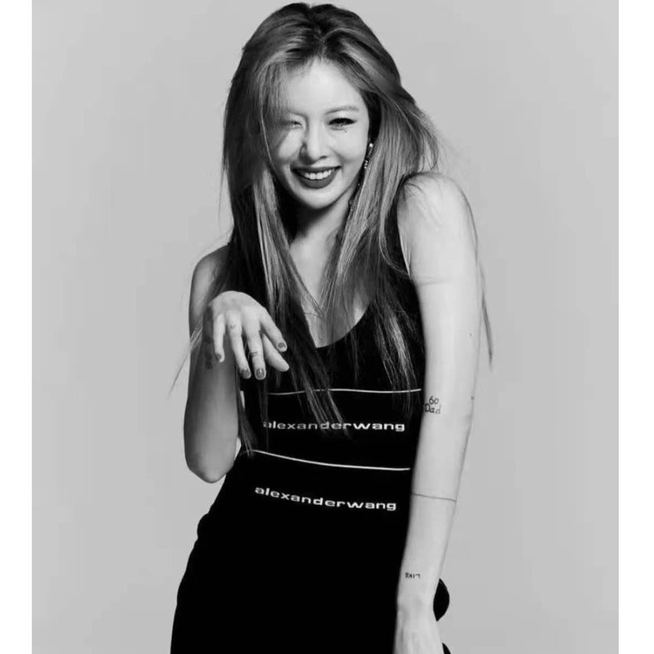 Chân Váy Mini Co Giãn In Logo Thời Trang Trẻ Trung Năng Động